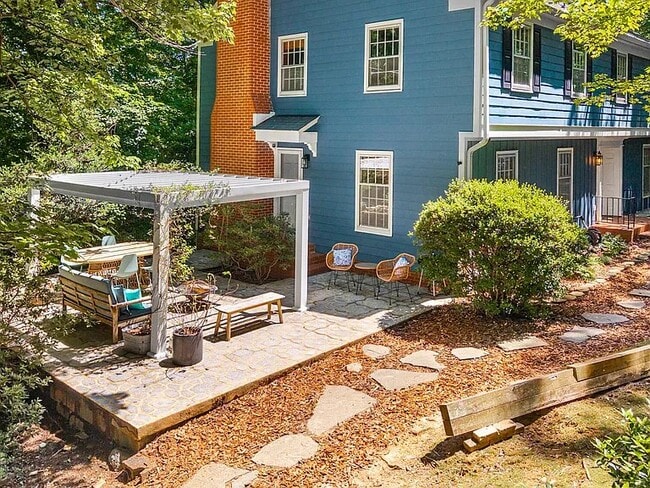 Photo - 811 Kings Mill Rd
