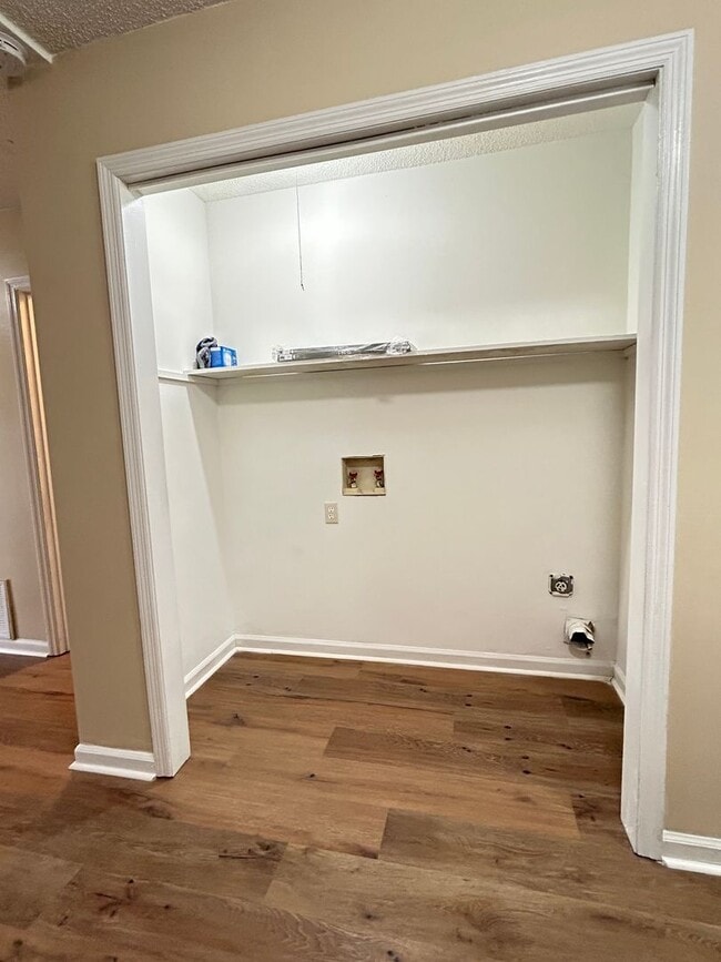 Photo - Ash Street (1030) Unidad B