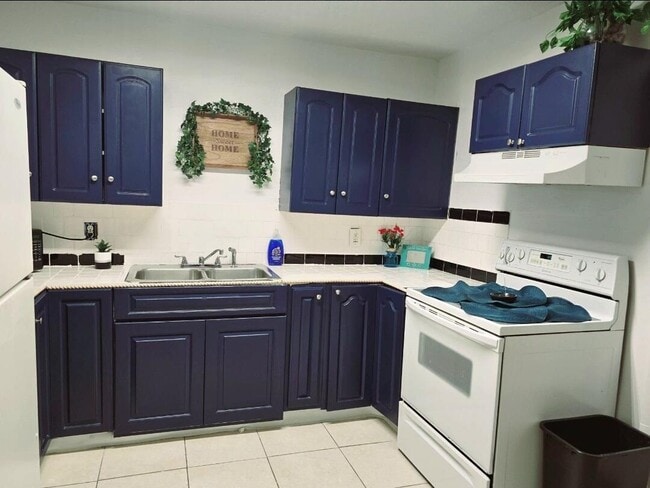 Building Photo - 1714 N 17th St Rental