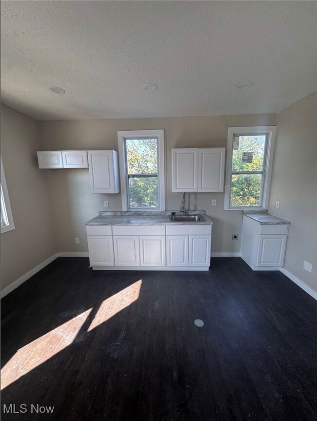 Photo - 5924 Denison Ave Unidad Up