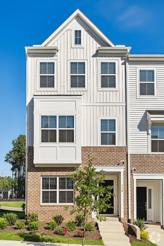 Building Photo - 312 Chesapeake Cmns St Rental