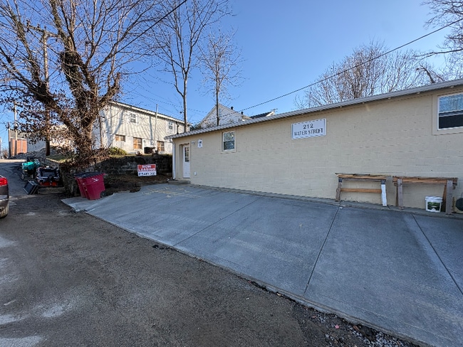 Building Photo - 212 Water St Unit 2