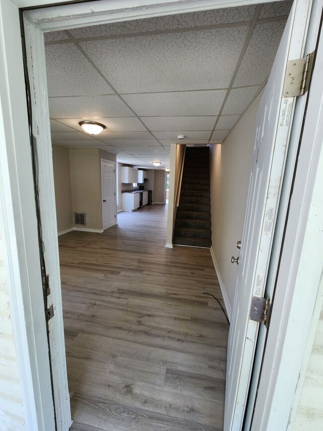 Photo - 1342 N Broadway Ave