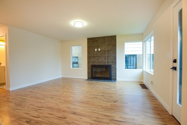 Photo - Beautiful 4 bedroom home in Ballard