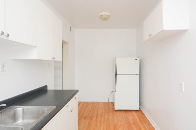 Photo - 3042 W Wellington Ave Unit 3