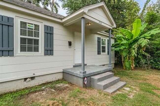 Photo - Charming 2-Bedroom Home in Memphis - Cozy ...