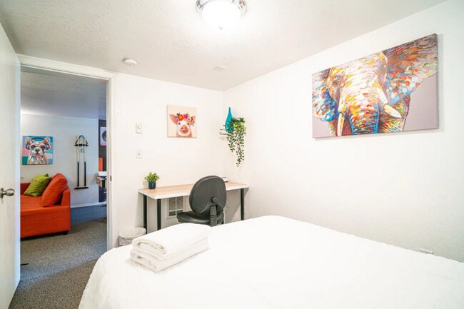 Photo - 323 N 46th St Unit B