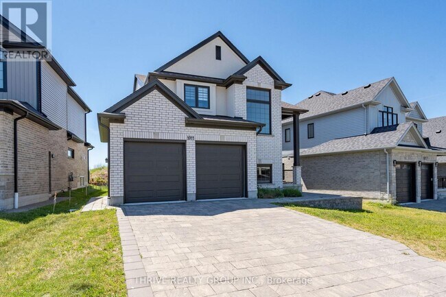 Photo - 1011 Riverbend Rd