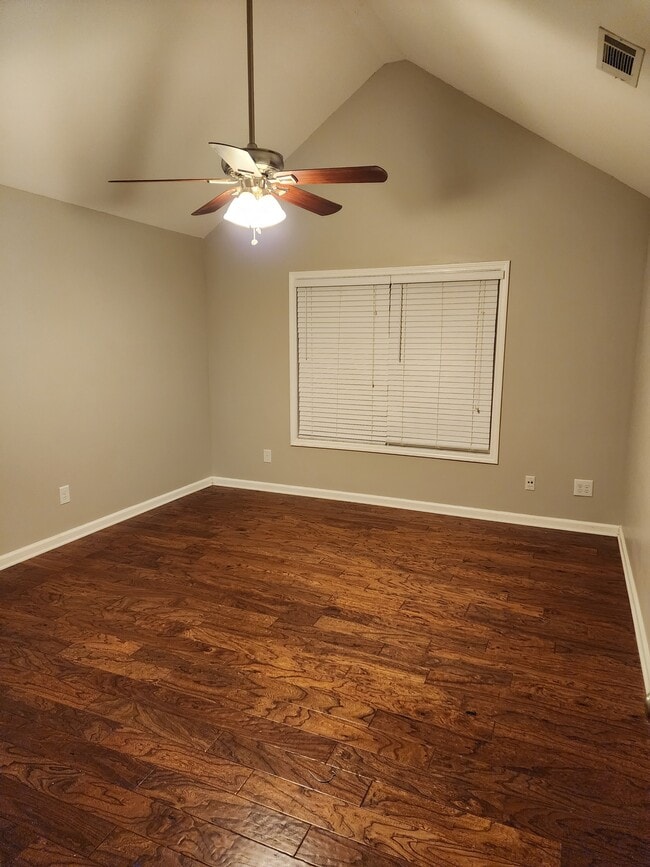 Photo - 1407 Princeton Dr