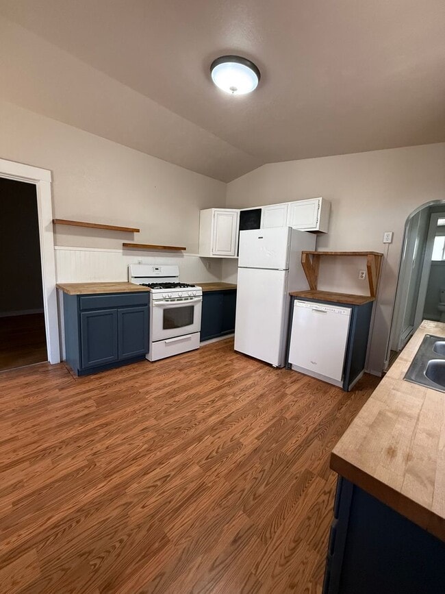 Photo - 1005 W Park St