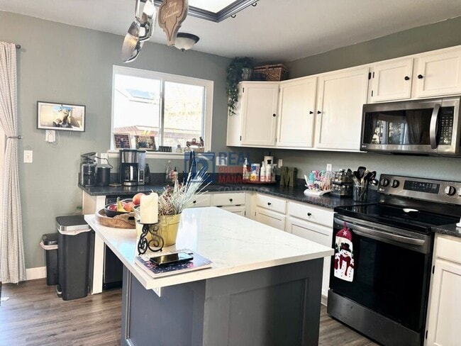 Photo - 17627 Cornish Pl