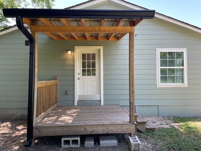 Photo - Available Now! *No Pets* Fully Renovated 2...