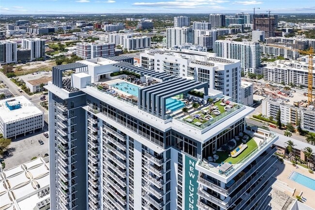 Building Photo - 2150 N Bayshore Dr Unit 807 Rental