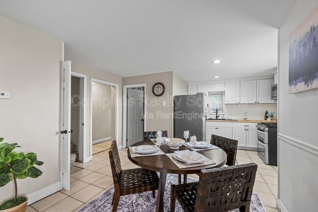 Photo - 2911 Brazeau Ave