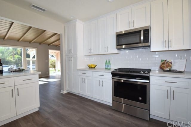 Whole Kitchen - 16601 Valerio St