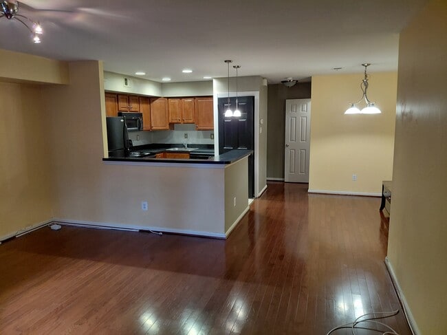 Photo - 93 Ramsgate Ct Unidad Oxford of Blue Bell