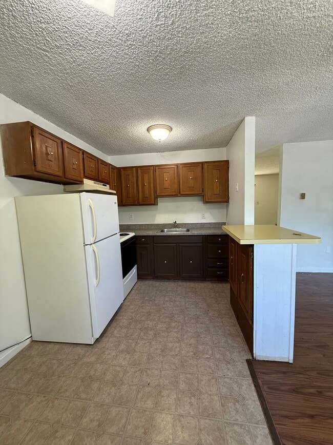Photo - 2111 Florence Ave Unit A