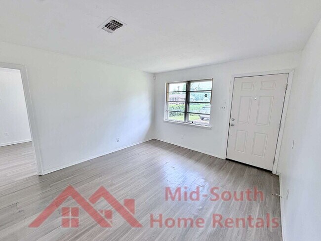 Photo - 5057 Gill Rd