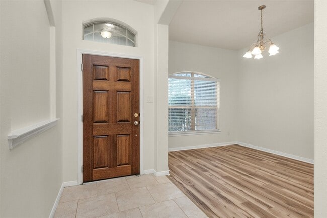 Photo - 12822 Lakeshore Dr