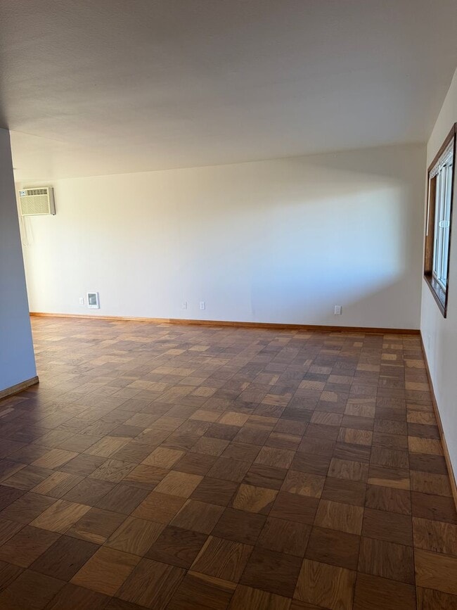 Photo - 3 Bedroom Home, Fully Updated