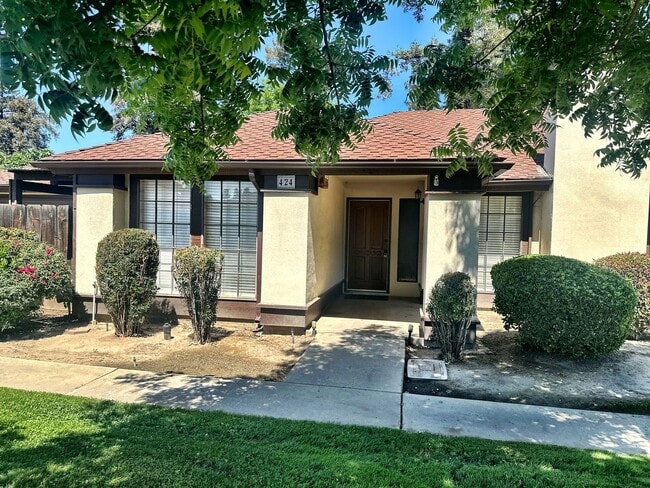 Photo - 424 E Prosperity Ave