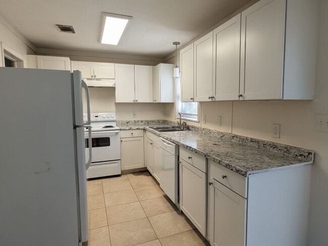 Photo - MOVE IN SPECIAL: Waived $350 Cleaning Fee!...