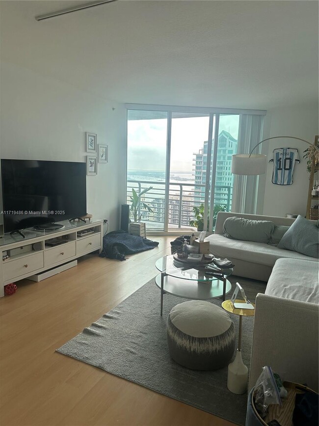 Photo - 325 S Biscayne Blvd Apartment Unit 4217