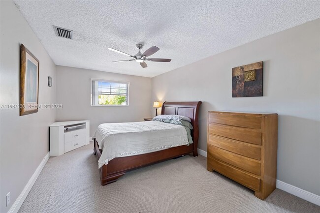 Photo - 101 E McNab Rd Unidad 427