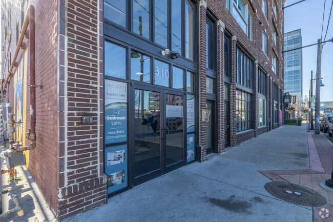 Entrance - Jacobs Lofts on 1st