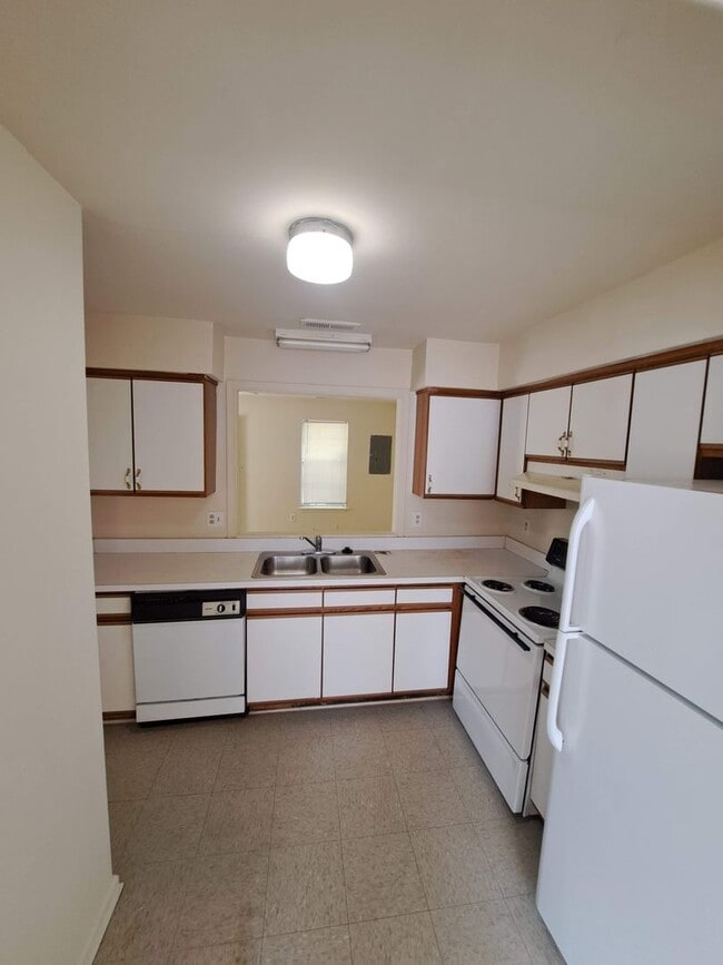 3125 Vimy Ridge Ave Unit A