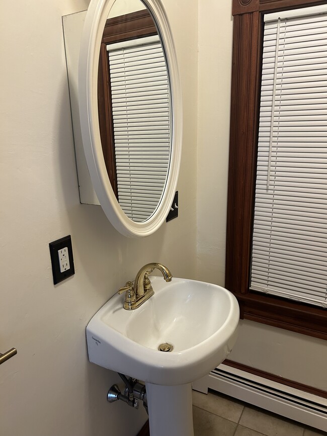 Photo - 22 Kingman Ave Unit 2nd Floor