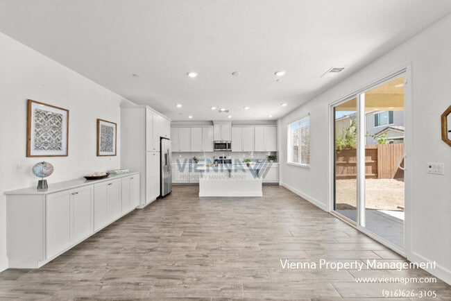 Photo - 6000 Waddington Wy