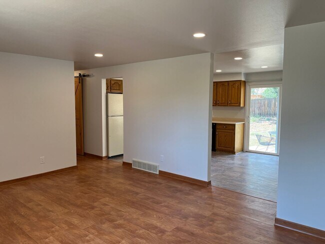 Photo - 226 Montclair St