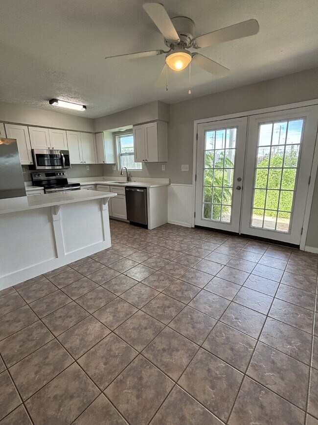 8003 Beach Dr Unidad B