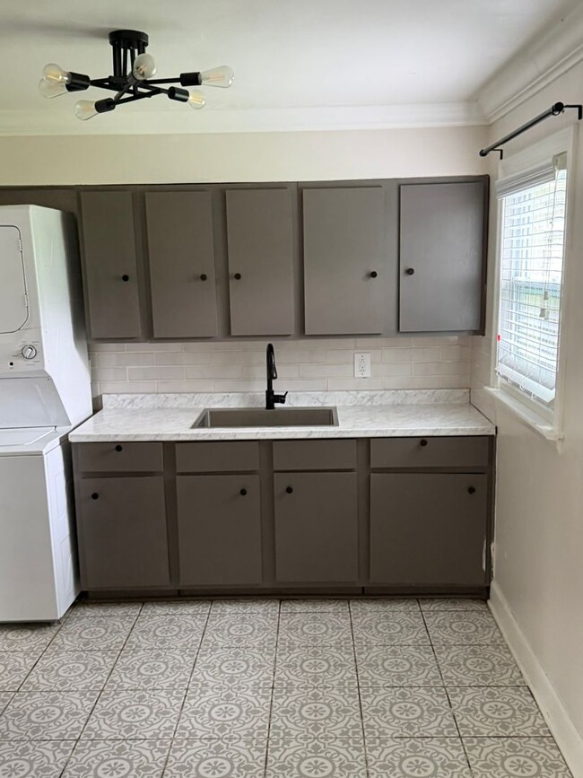 Photo - 3 BR/1BA | Newly Renovated Cottage| Cove security system| Fully fenced backyard