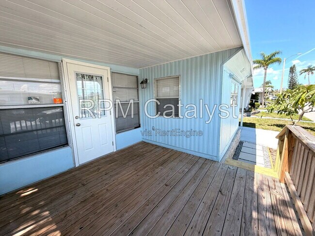 Photo - 2643 Teakwood Dr