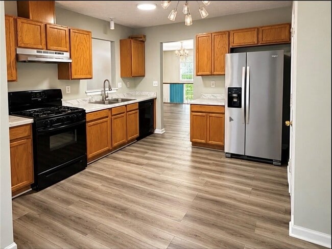 1850 Eastford Trce