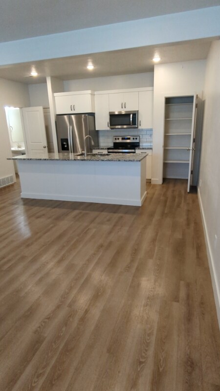Photo - 335 S 1580 E