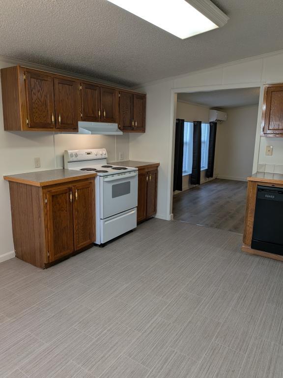 Photo - 8023 Upham Dr