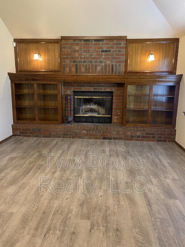 Photo - 1121 SW 100th Terrace