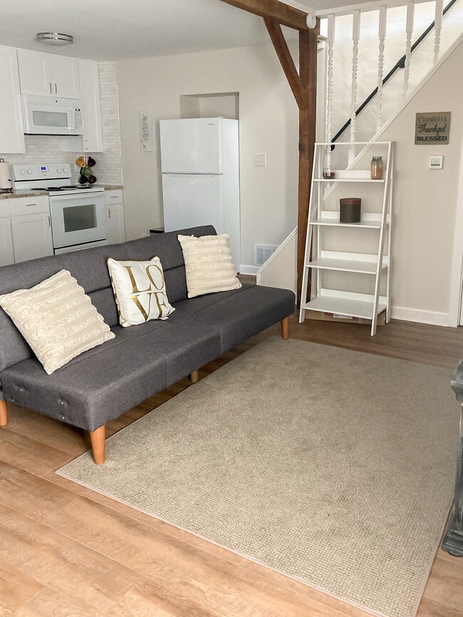 Photo - 5 S Walnut St Unidad Apt #2
