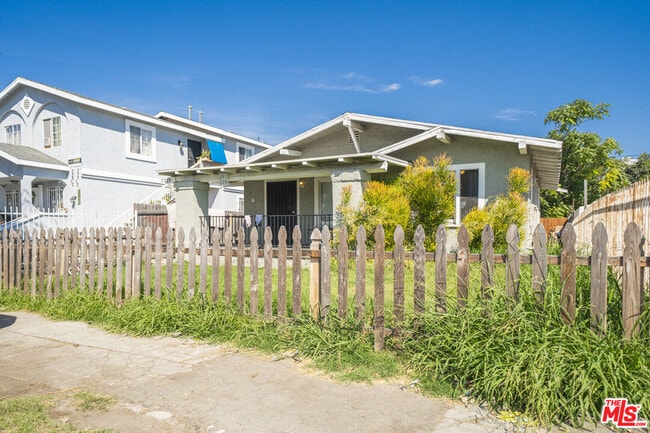 Photo - 229 E 85th St Unidad 231 12