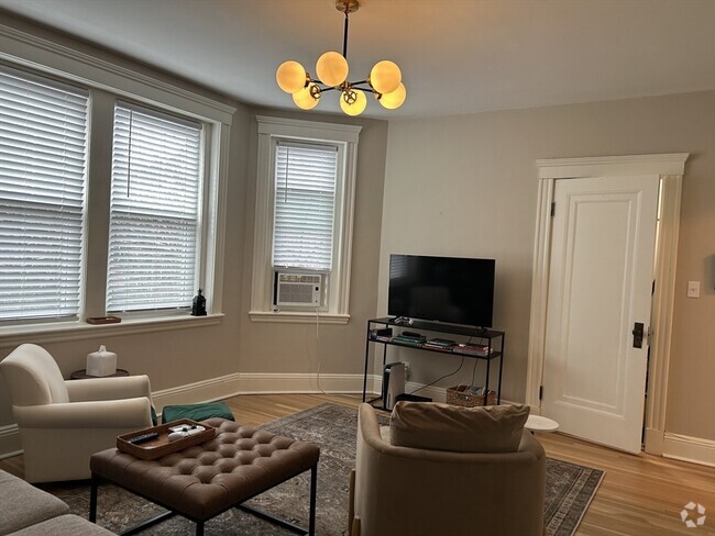 Building Photo - 15 Short St Unit 3 Rental