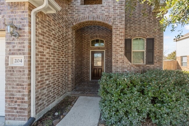 Photo - 204 Echo Brook Ln