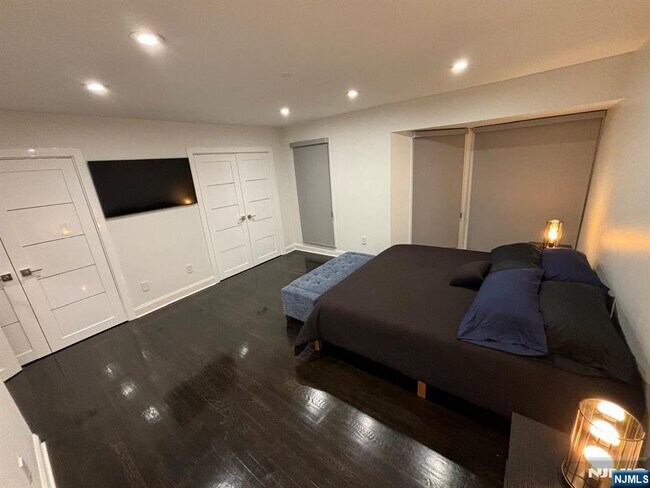 Photo - 20 Veterans Way