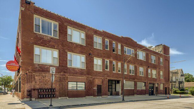 Building Photo - 7400 S Stony Island Ave Unit 205