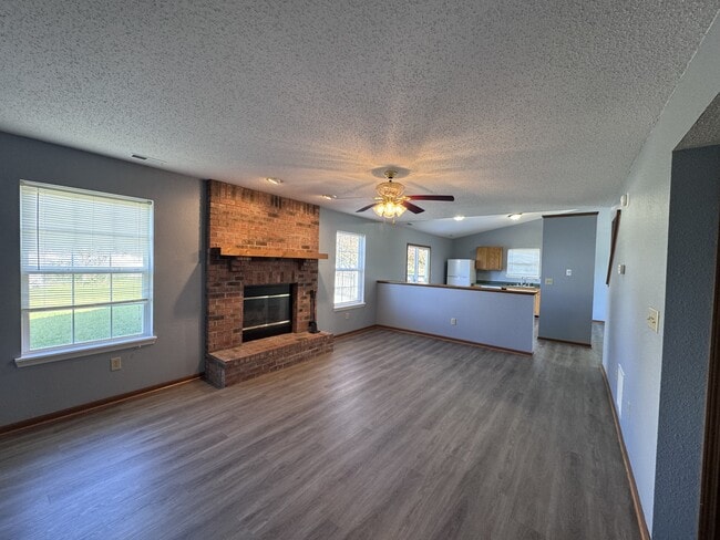 Photo - 1902 W Nathan Dr