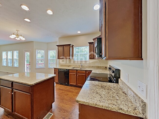 Photo - 6943 Calderwood Dr