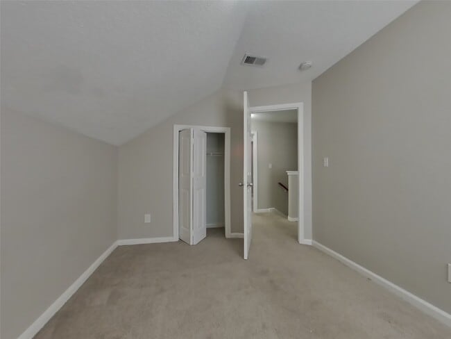 Building Photo - 3146 Kelling St Rental