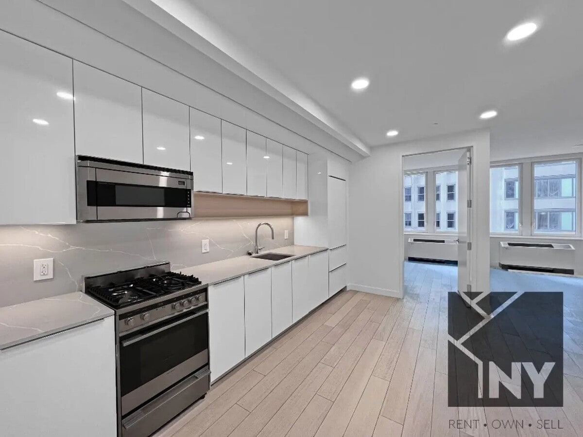 Photo - 20 Wall St Unit 2426